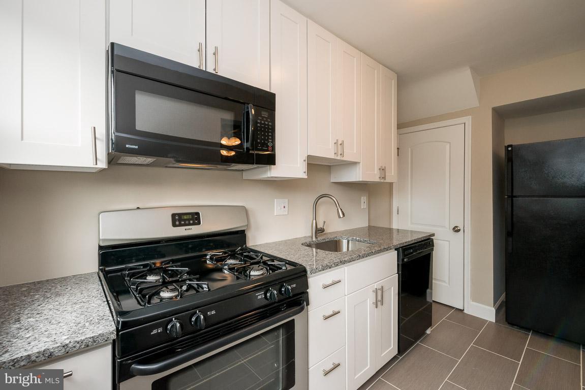 HAWTHORNE - Residential Lease