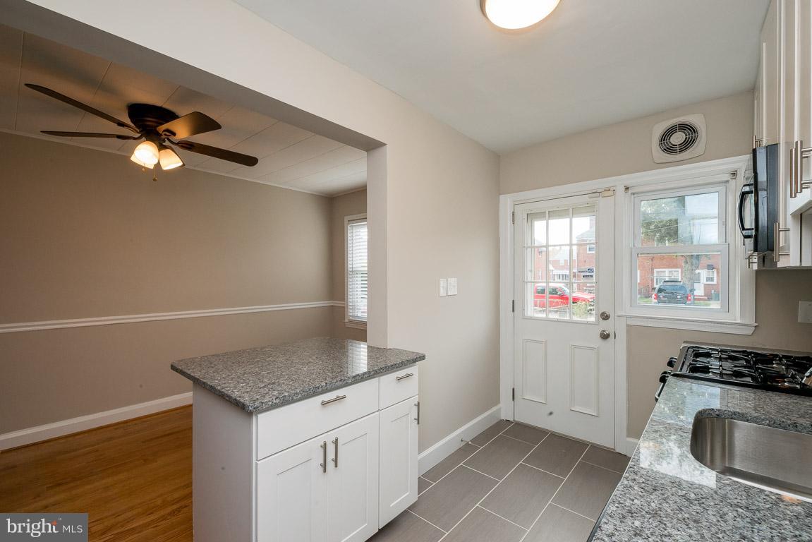 HAWTHORNE - Residential Lease