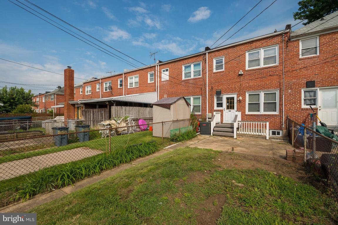 HAWTHORNE - Residential Lease