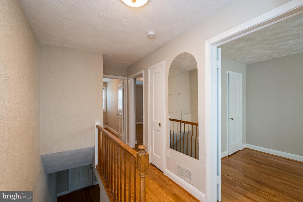 HAWTHORNE - Residential Lease