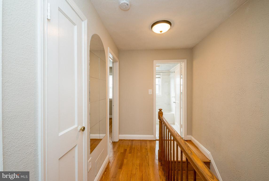 HAWTHORNE - Residential Lease