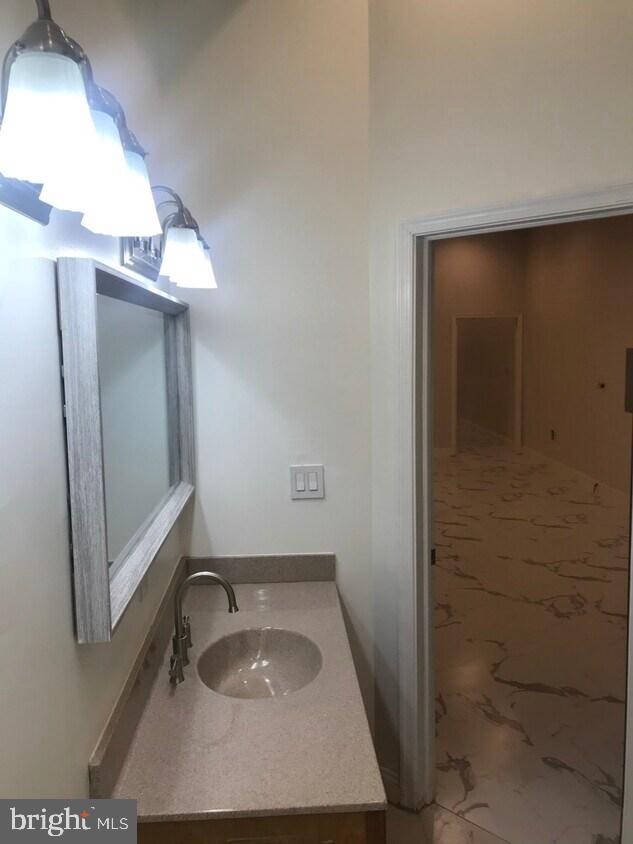 NORTHERN LIBERTIES - Commercial Sale