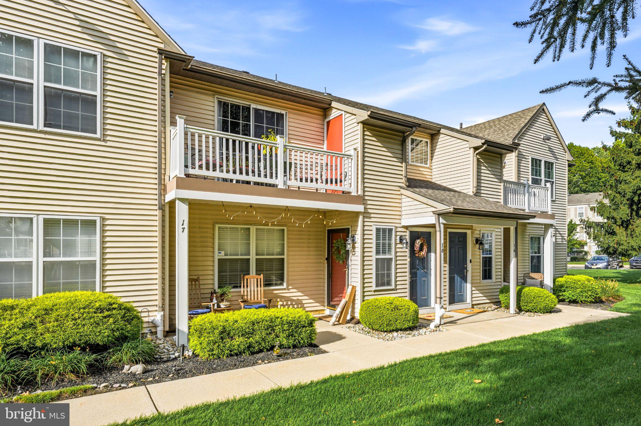 18 CRESTMONT DRIVE