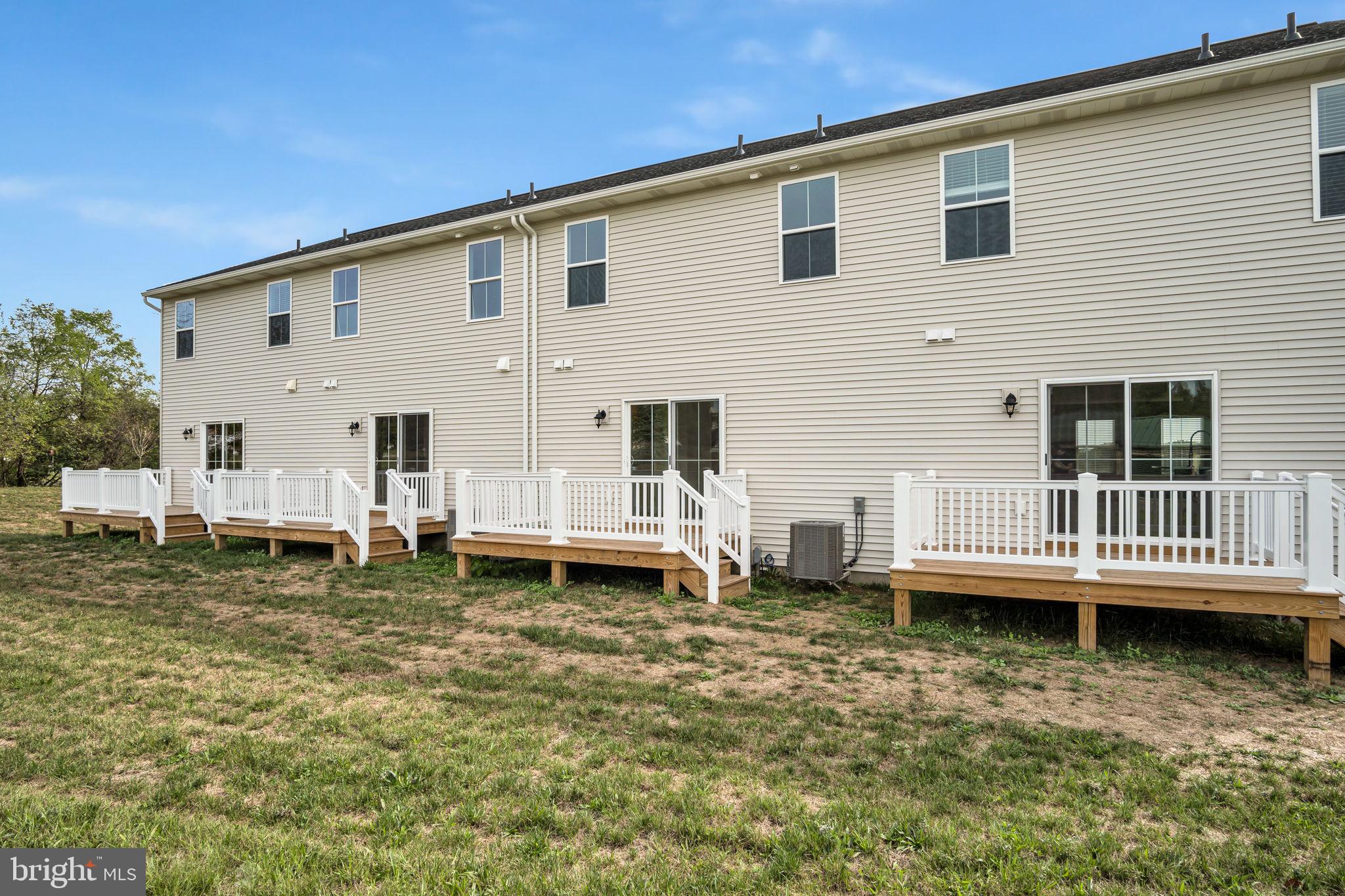 CREEK TERRACE - Residential