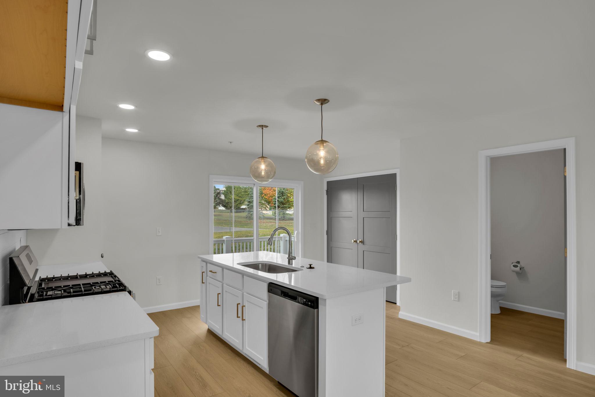 CREEK TERRACE - Residential