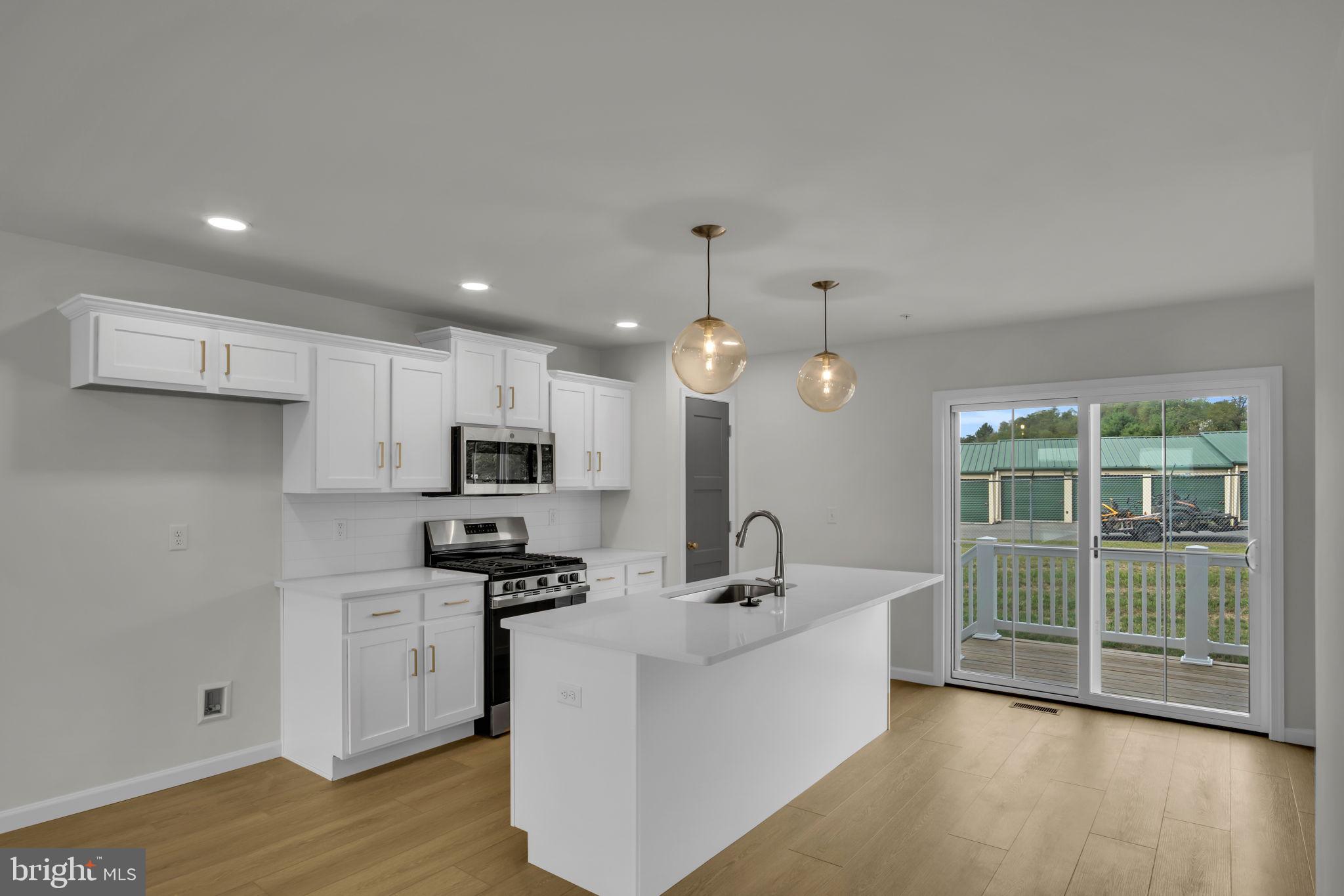 CREEK TERRACE - Residential