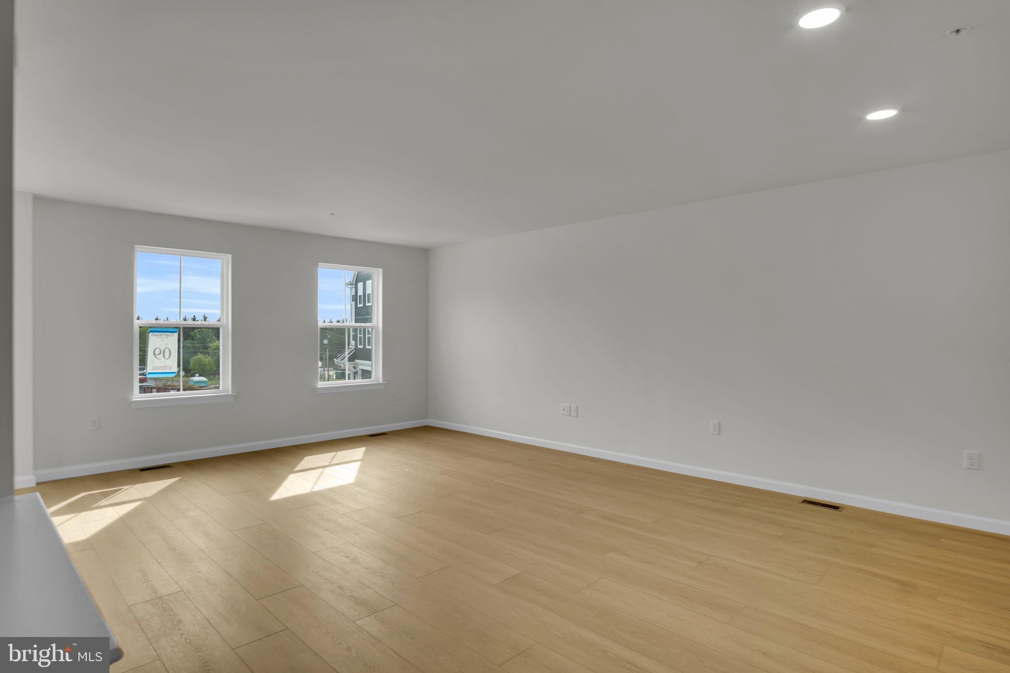 CREEK TERRACE - Residential