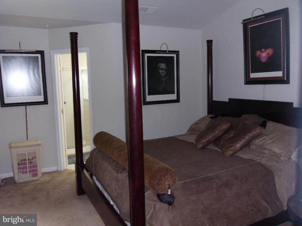 CARRIAGE PINES/LAKE VILL - Residential Lease