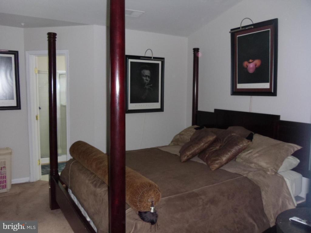 CARRIAGE PINES/LAKE VILL - Residential Lease