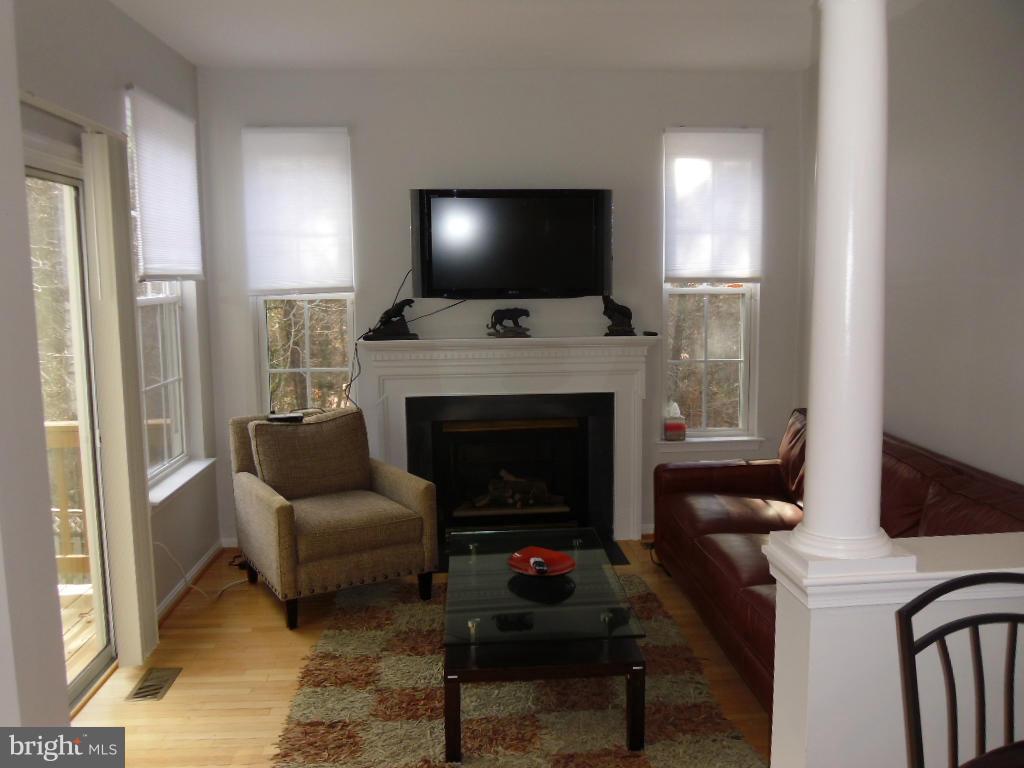 CARRIAGE PINES/LAKE VILL - Residential Lease