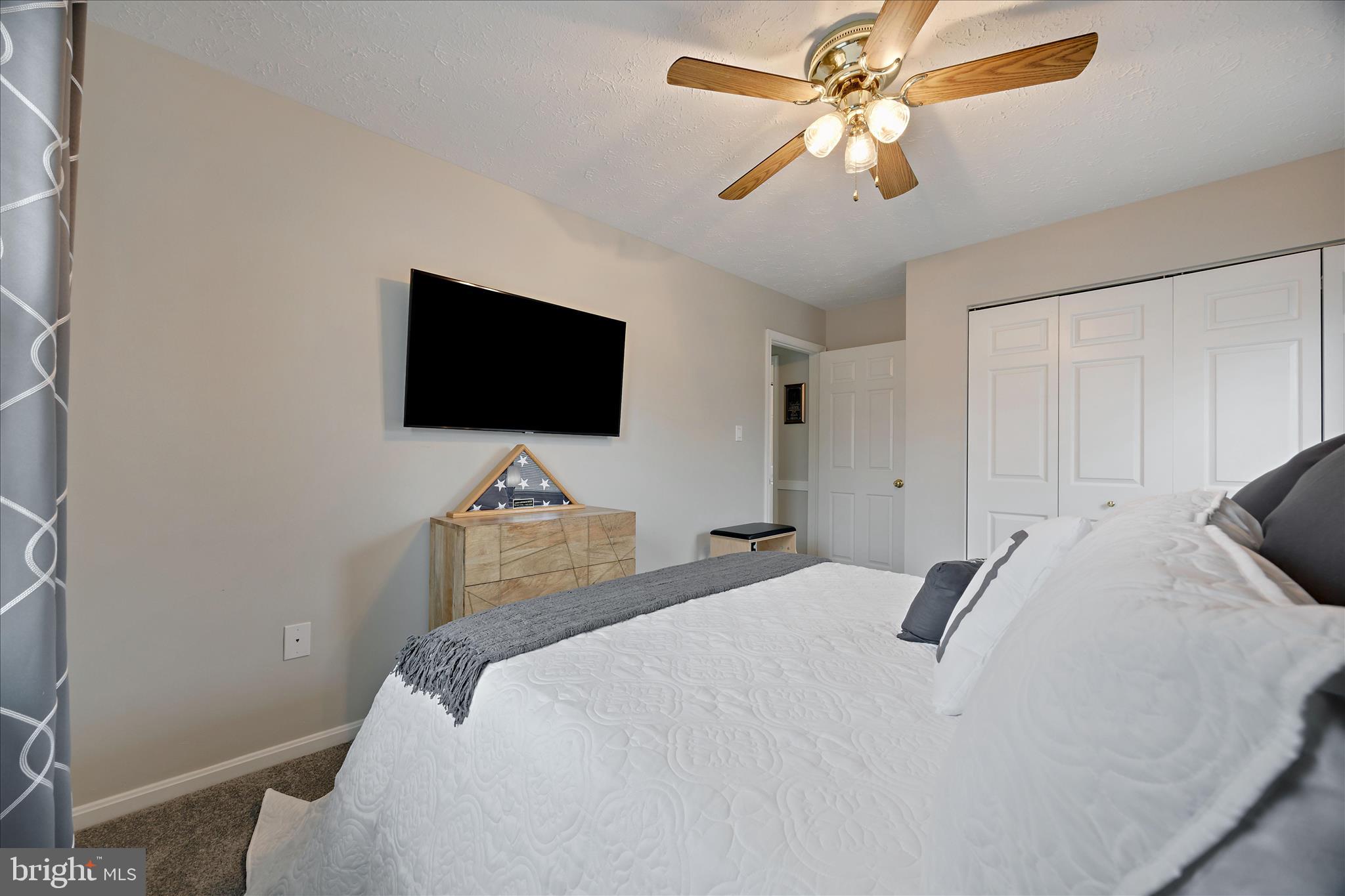 WESTLAKE VILLAGE - Residential