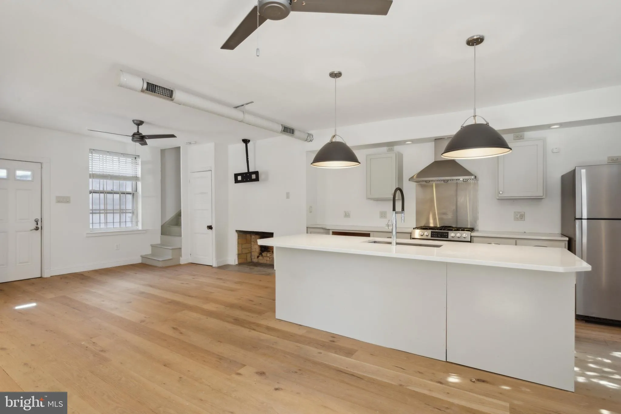 Philadelphia, Pennsylvania 19123, United States, 2 Bedrooms Bedrooms, ,2 BathroomsBathrooms,Residential,Pending,112146