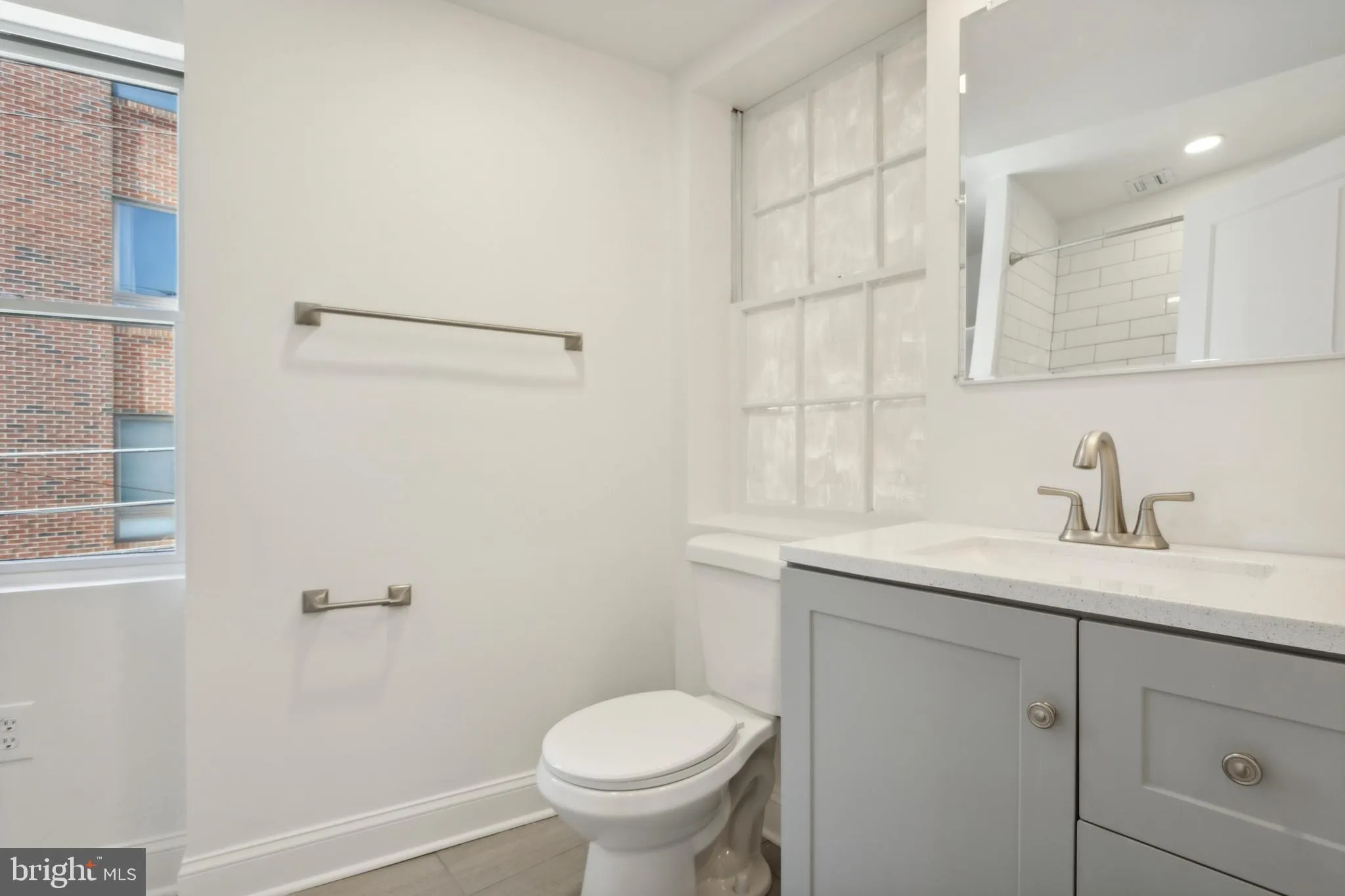 Philadelphia, Pennsylvania 19123, United States, 2 Bedrooms Bedrooms, ,2 BathroomsBathrooms,Residential,Pending,112146