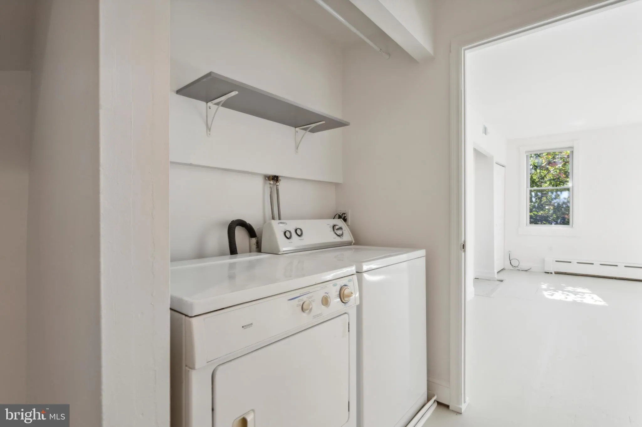 Philadelphia, Pennsylvania 19123, United States, 2 Bedrooms Bedrooms, ,2 BathroomsBathrooms,Residential,Pending,112146