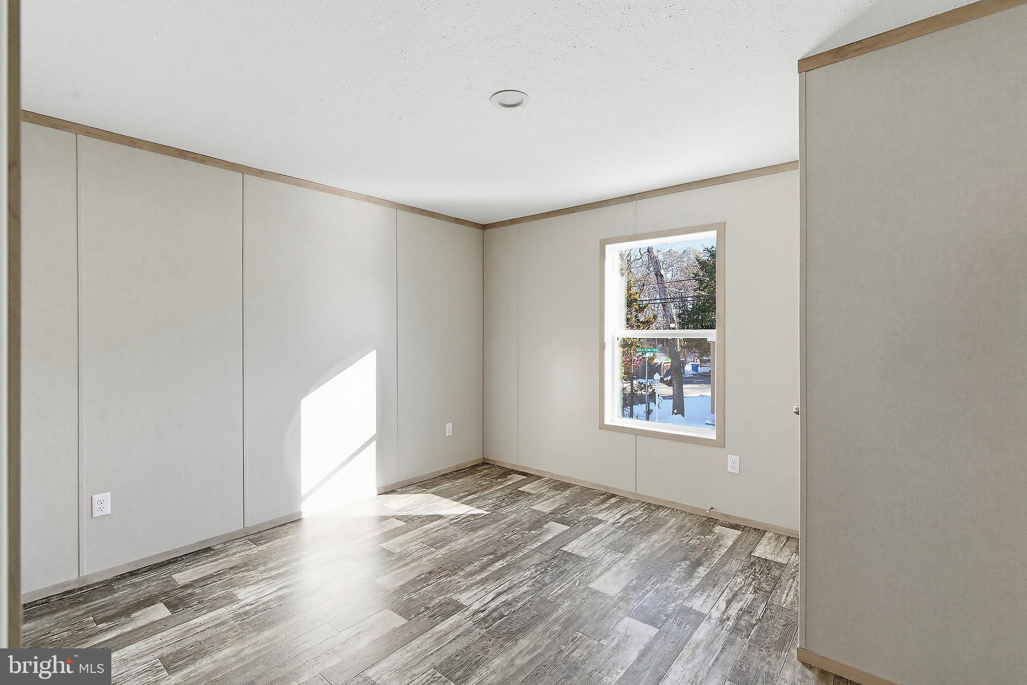 20 MARCIA MEMORIAL CIRCLE