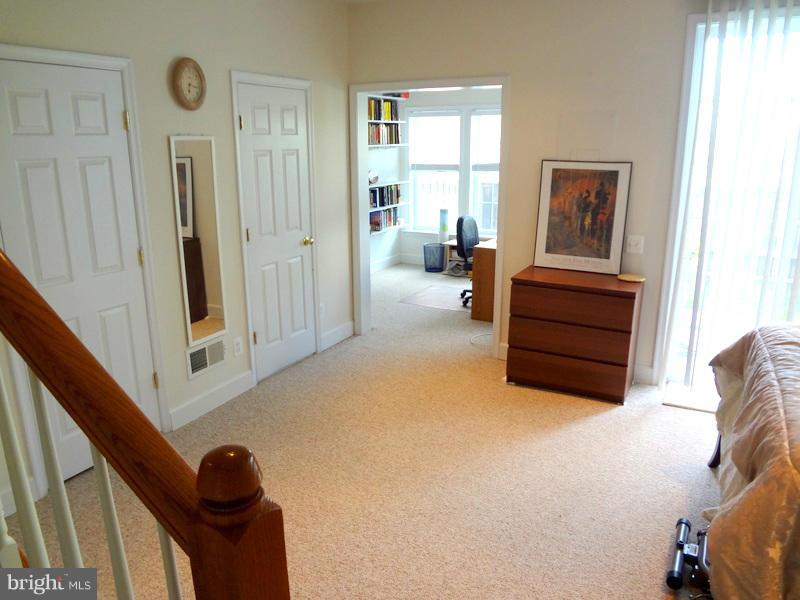 LAUREL RIDGE CROSSING - Residential