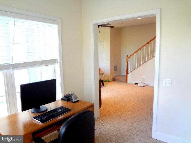 LAUREL RIDGE CROSSING - Residential
