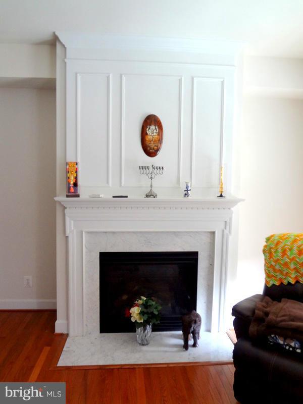 LAUREL RIDGE CROSSING - Residential