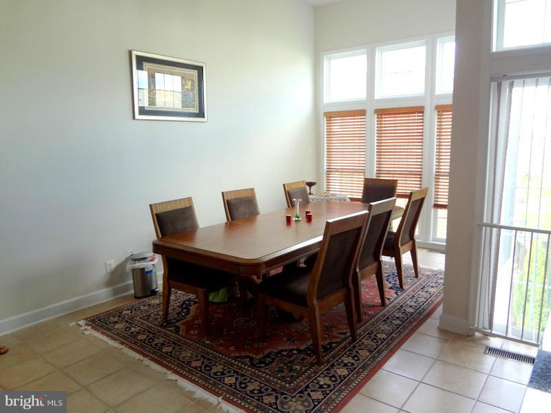 LAUREL RIDGE CROSSING - Residential