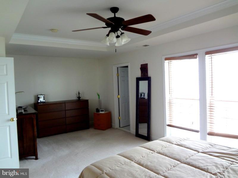 LAUREL RIDGE CROSSING - Residential