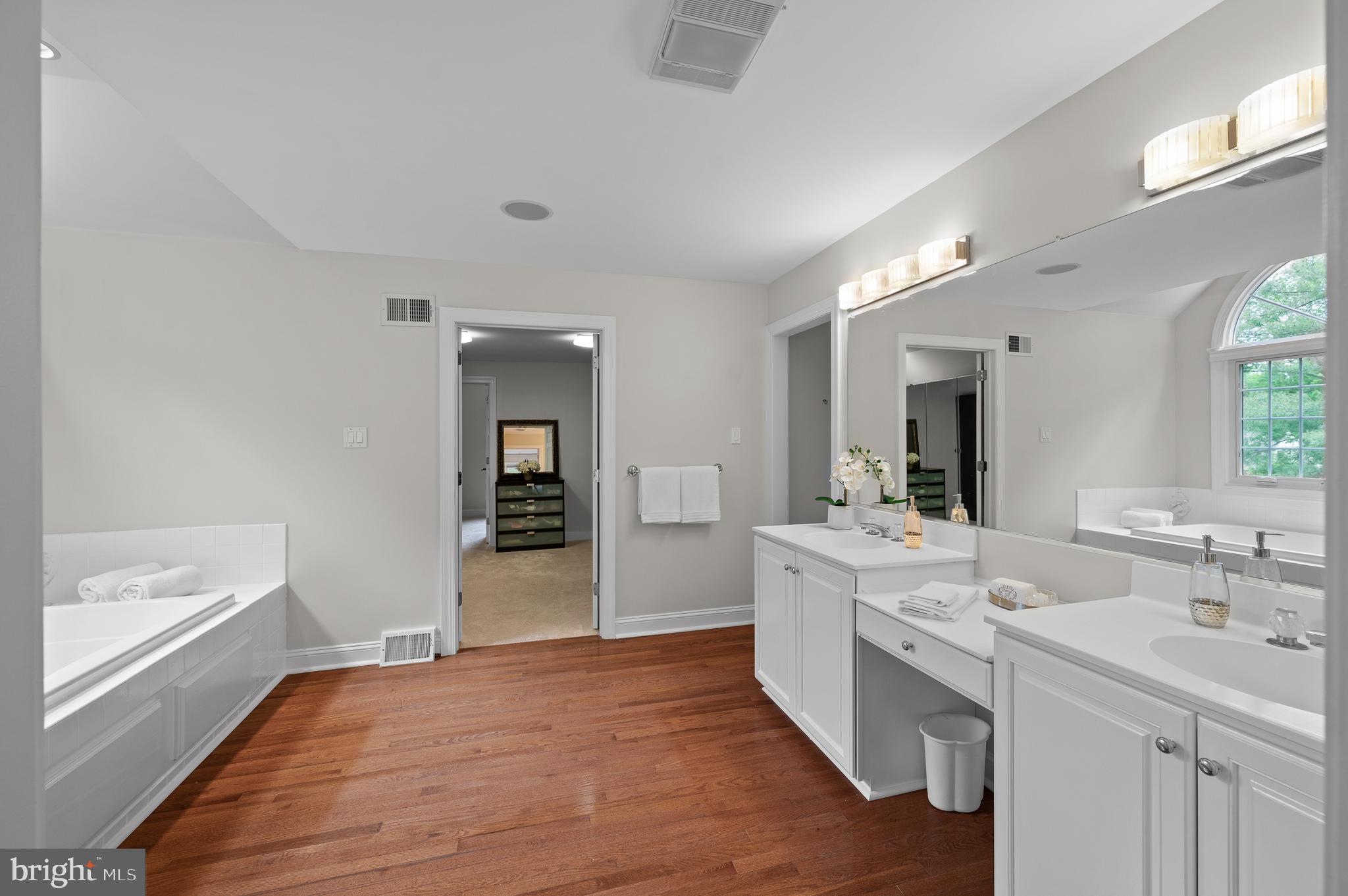 TREYBURN - Residential