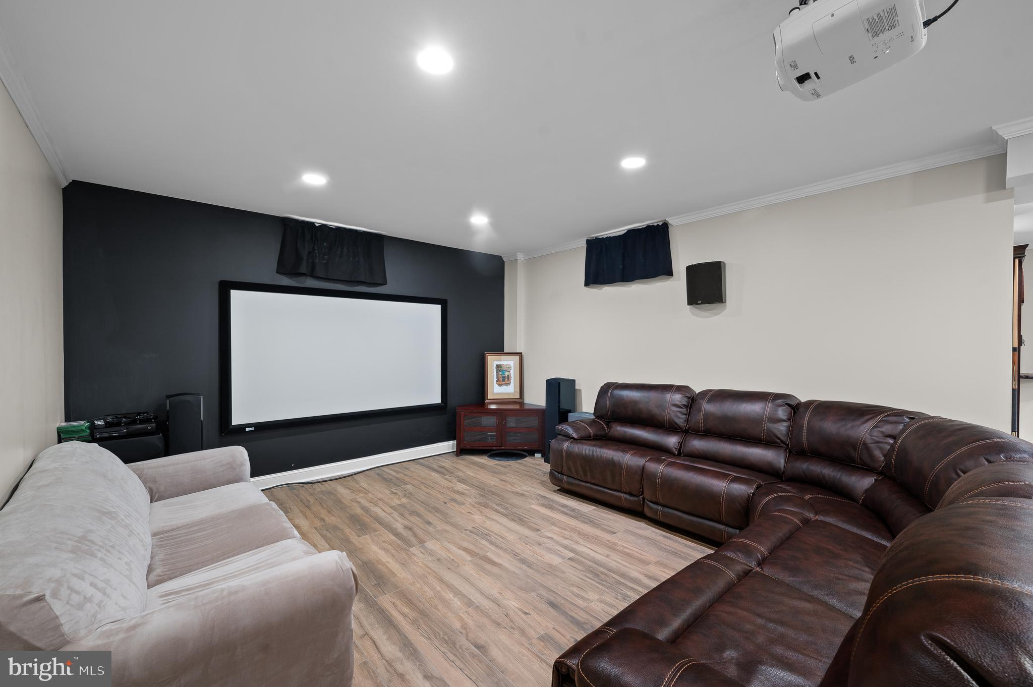 TREYBURN - Residential