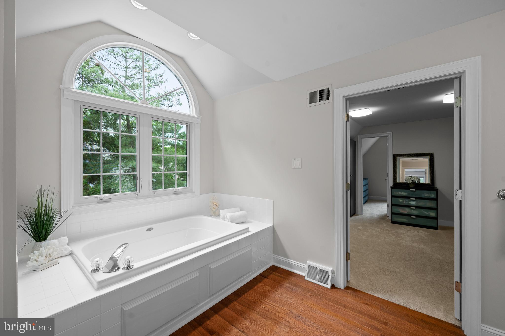 TREYBURN - Residential