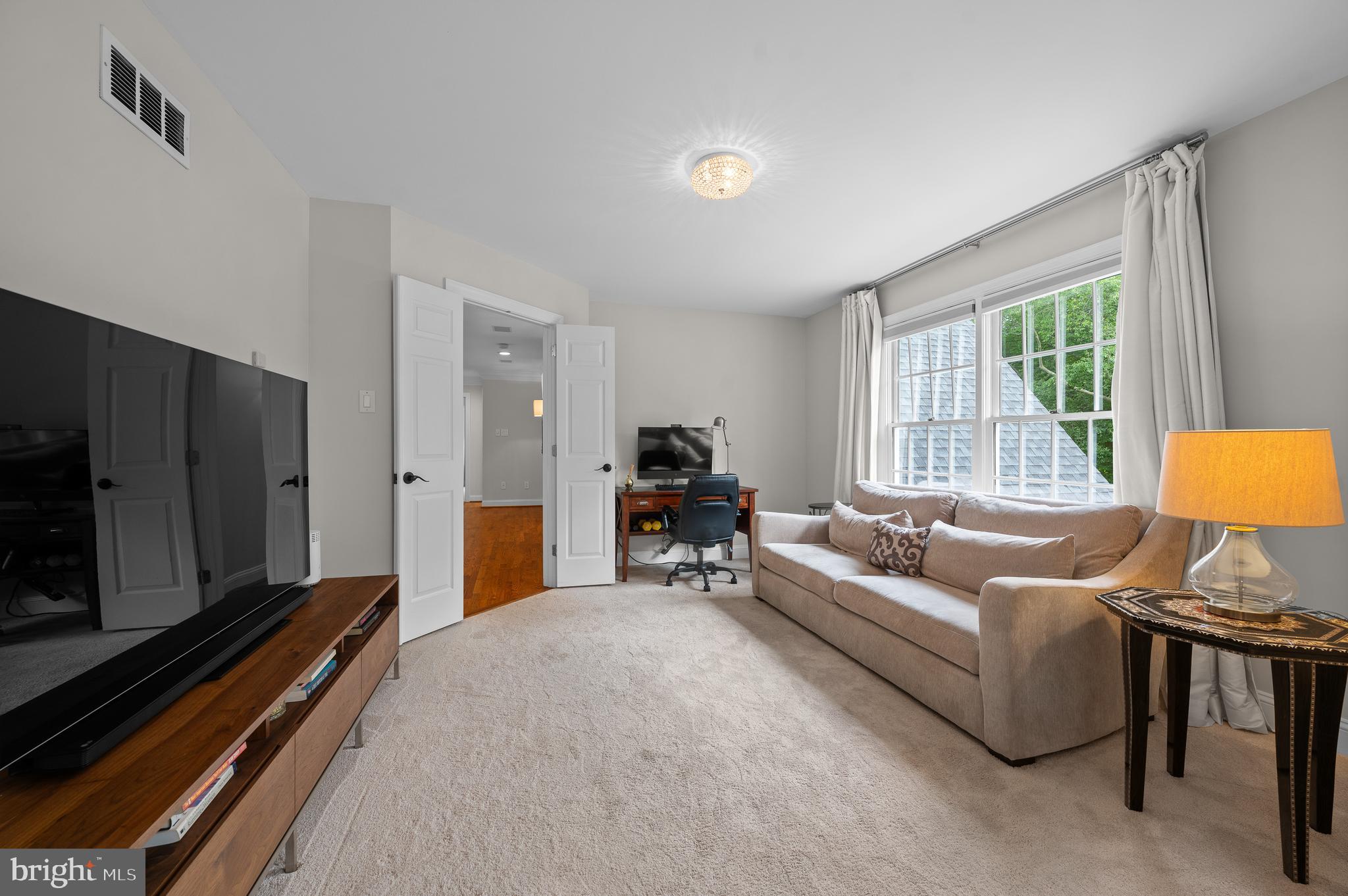 TREYBURN - Residential