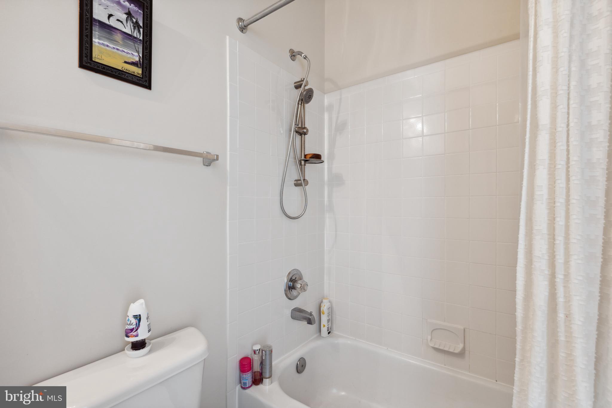 WESTBRIAR PLAZA - Residential Lease