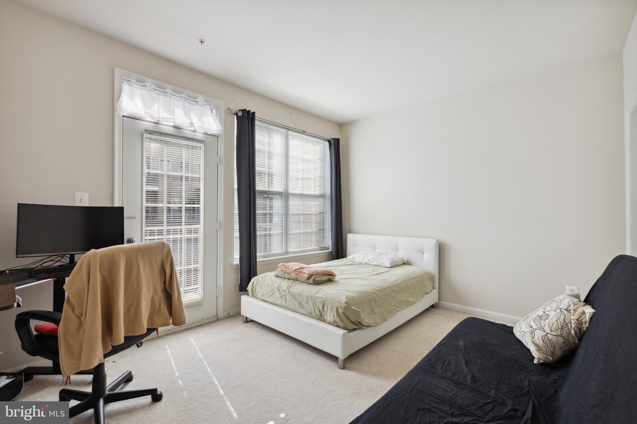 WESTBRIAR PLAZA - Residential Lease