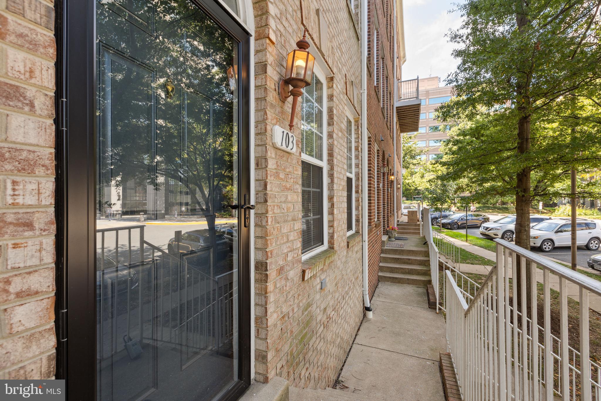 WESTBRIAR PLAZA - Residential Lease