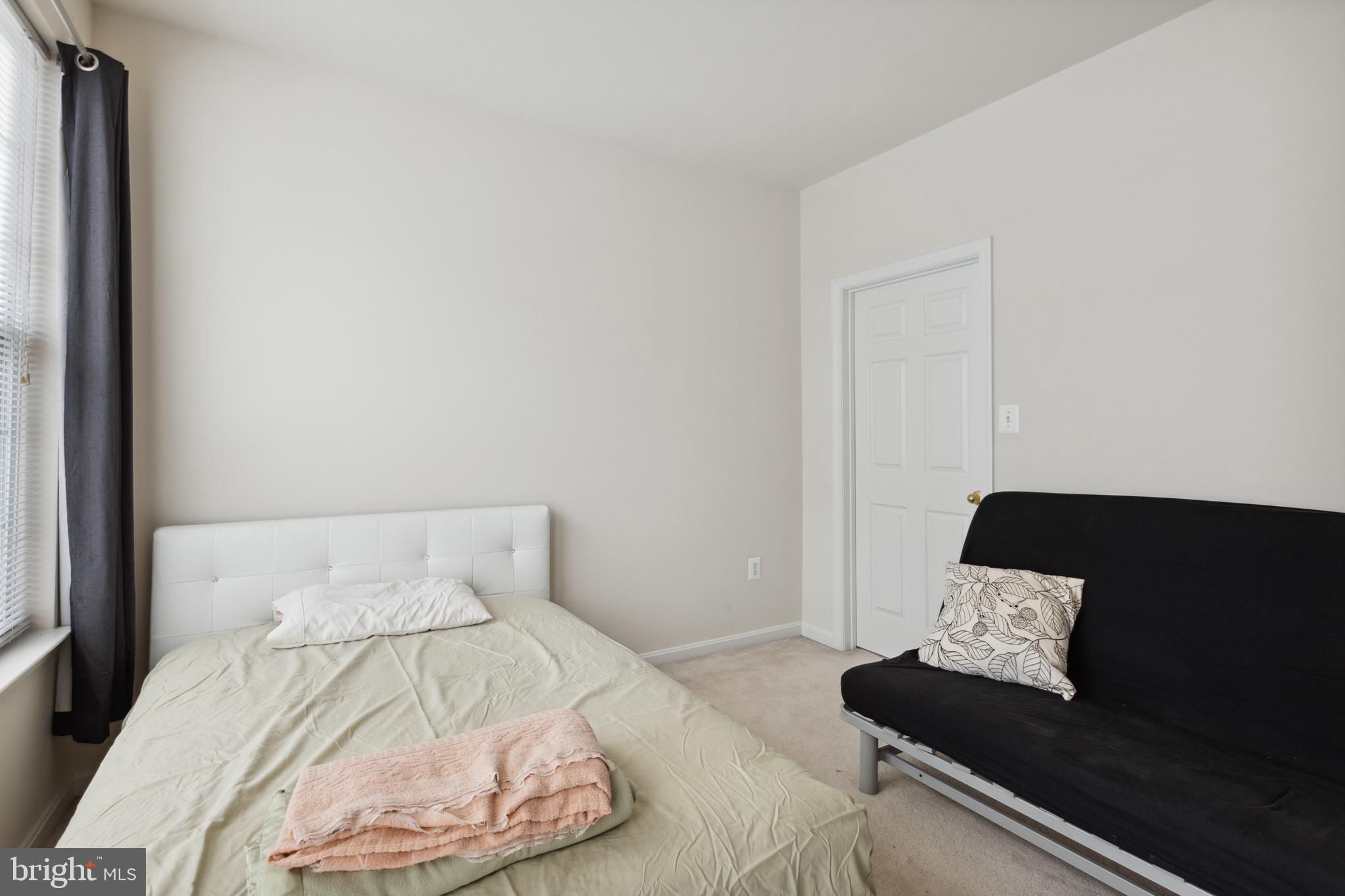 WESTBRIAR PLAZA - Residential Lease