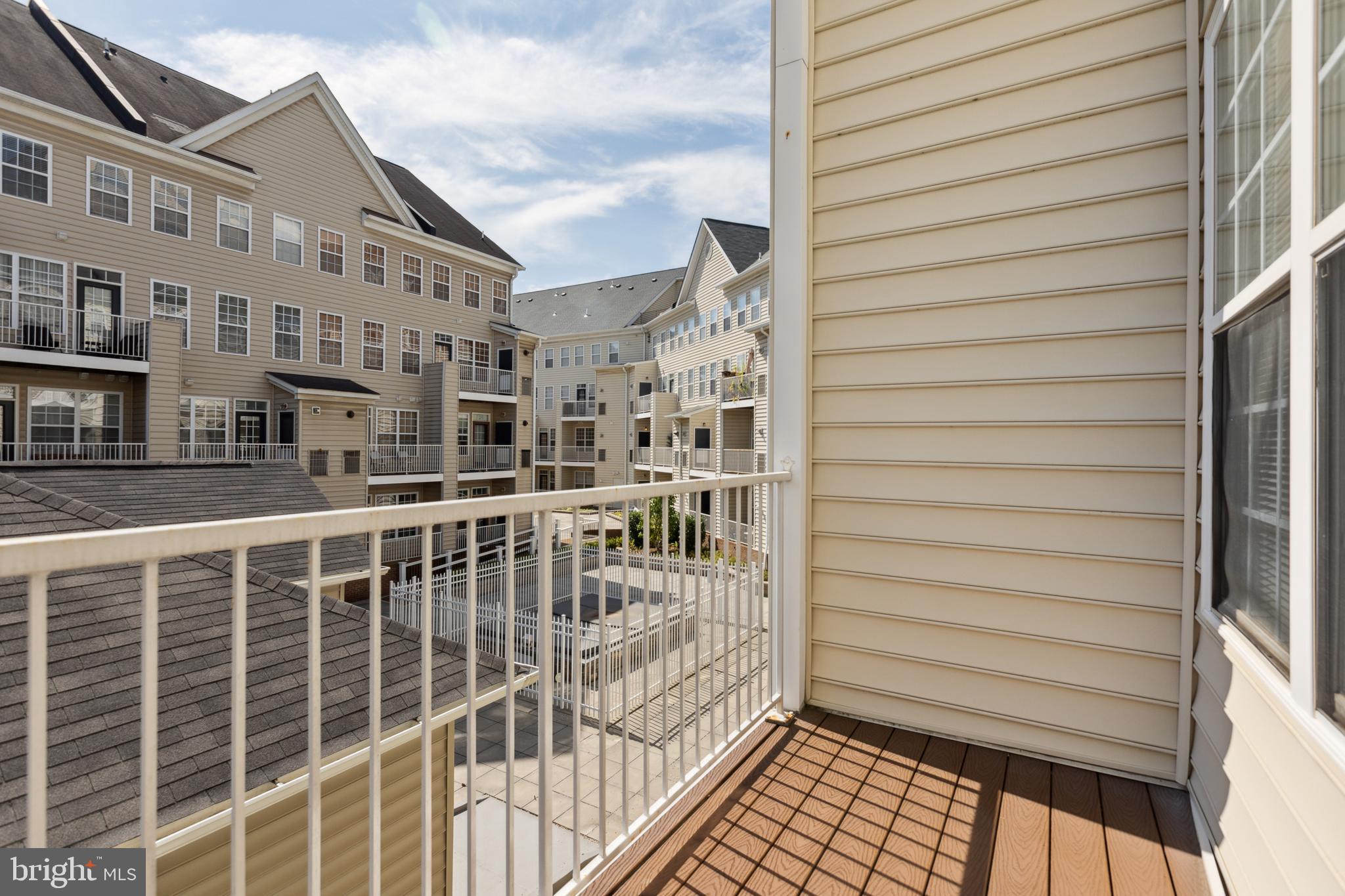 WESTBRIAR PLAZA - Residential Lease