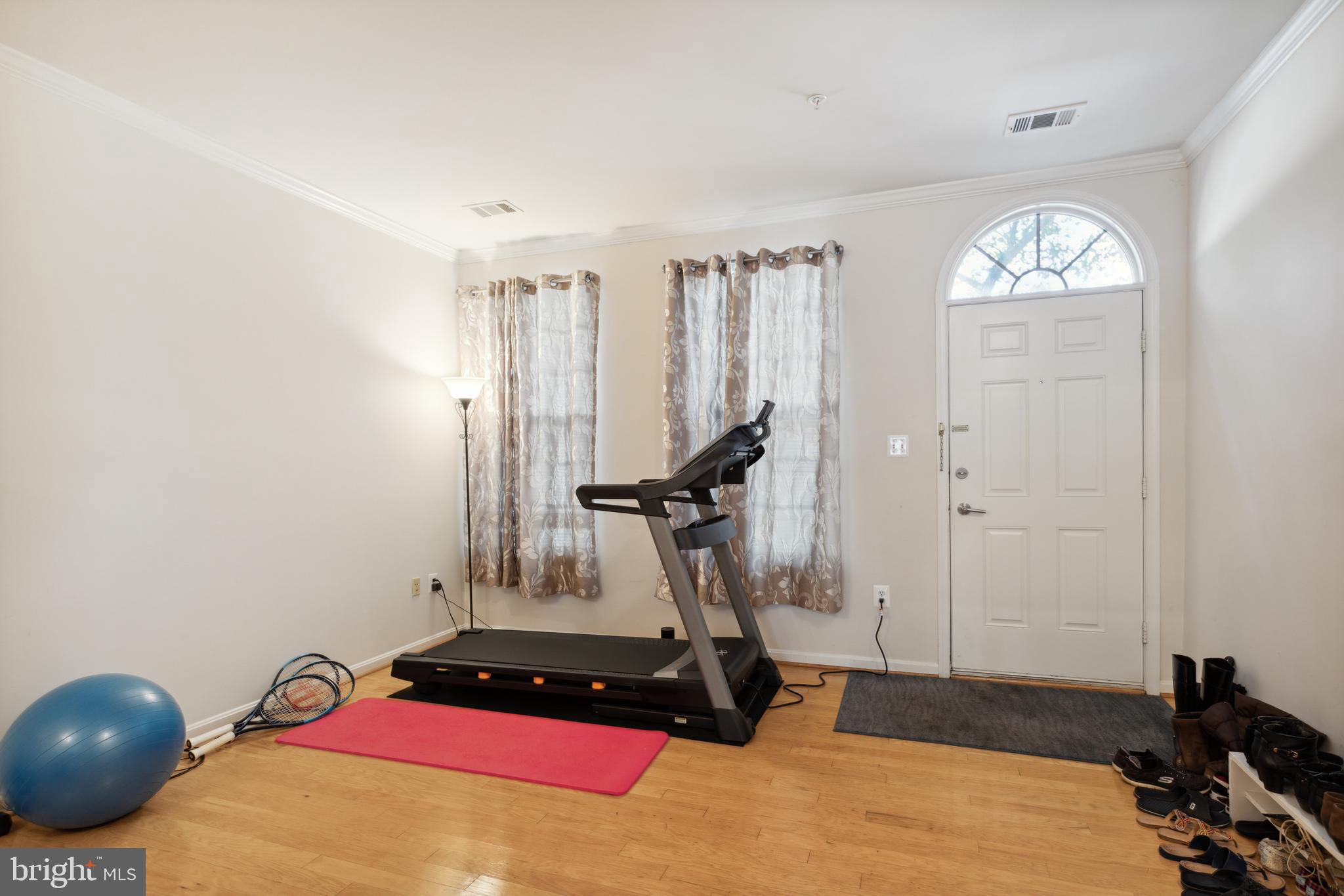 WESTBRIAR PLAZA - Residential Lease