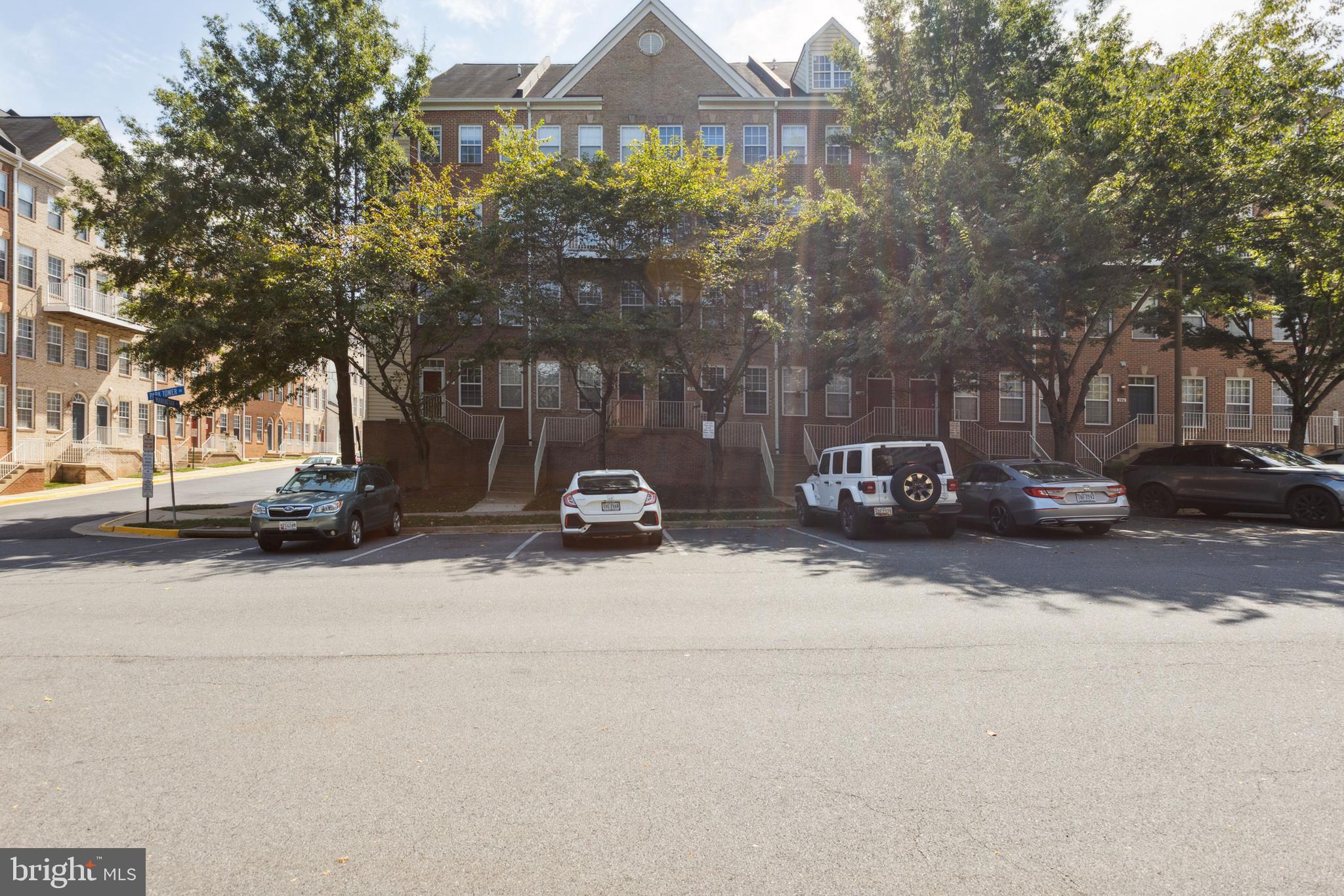 WESTBRIAR PLAZA - Residential Lease