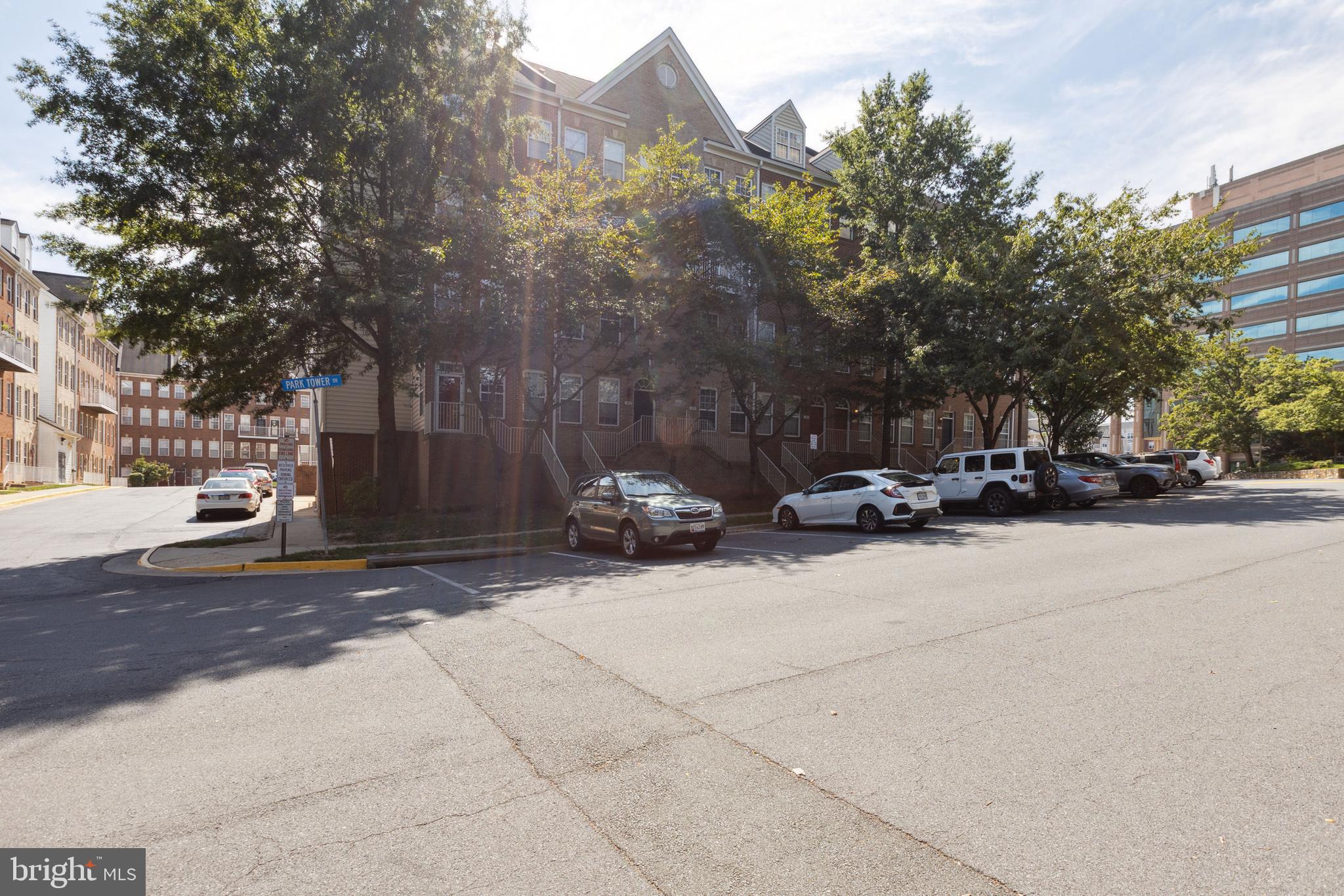 WESTBRIAR PLAZA - Residential Lease