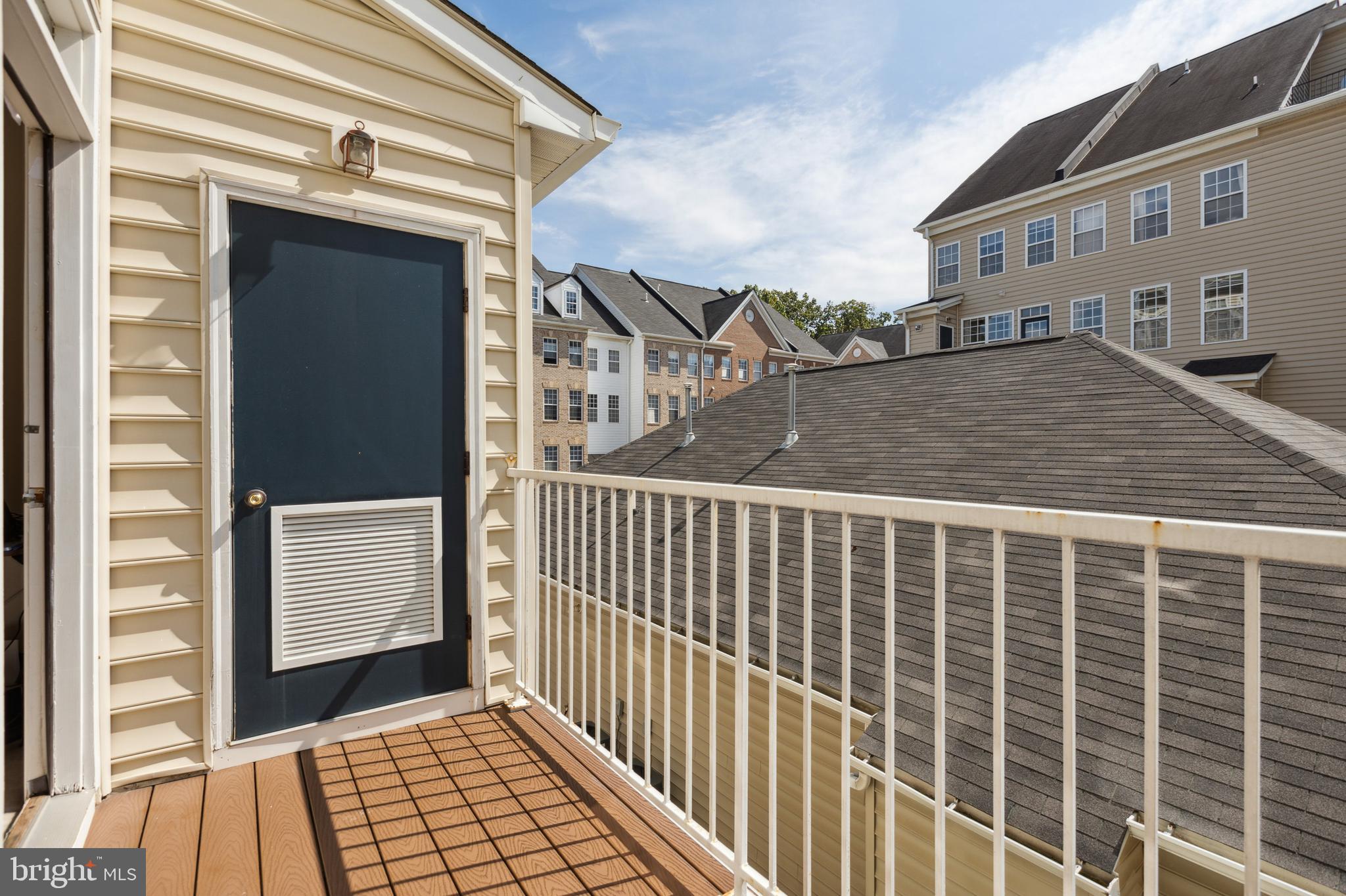 WESTBRIAR PLAZA - Residential Lease