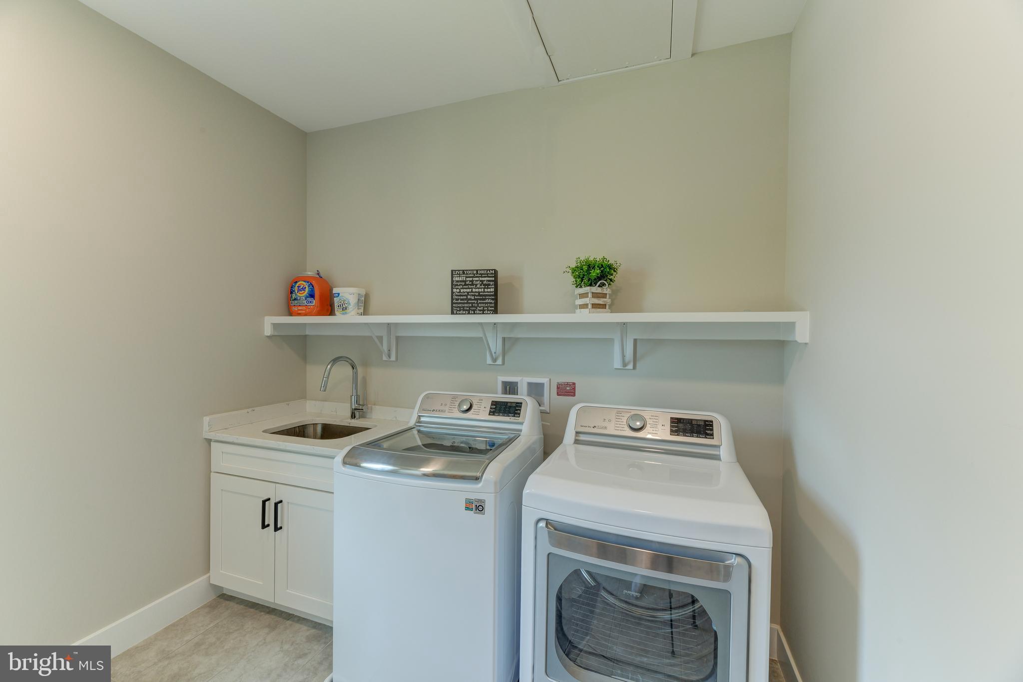 CHESTERBROOK GARDENS - Residential