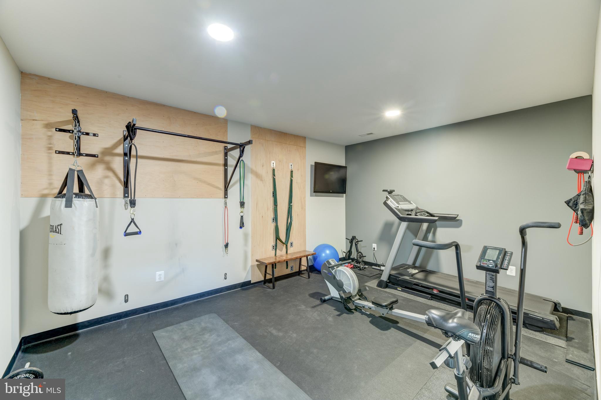 CHESTERBROOK GARDENS - Residential