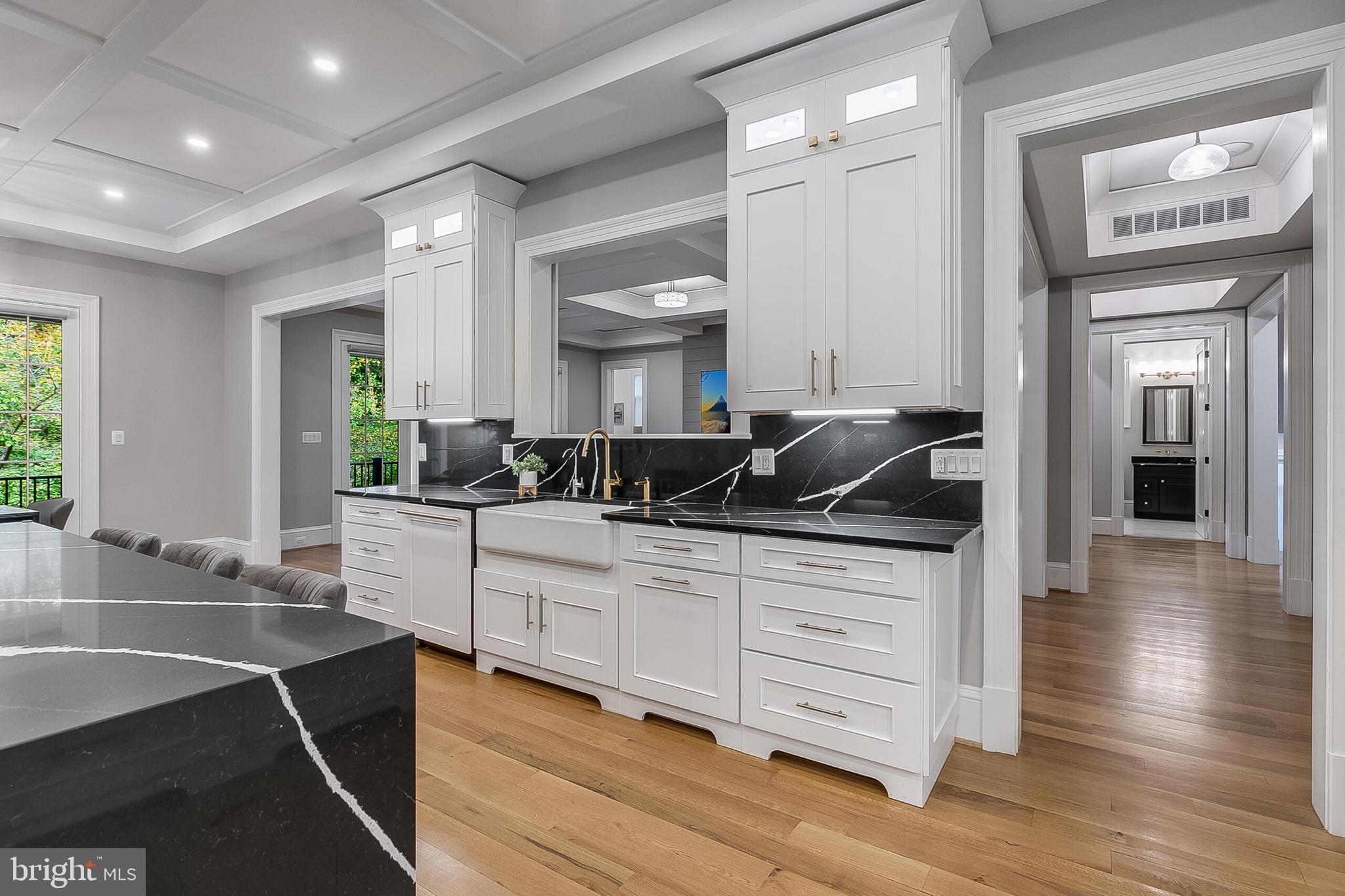 RIVER OAKS - Residential