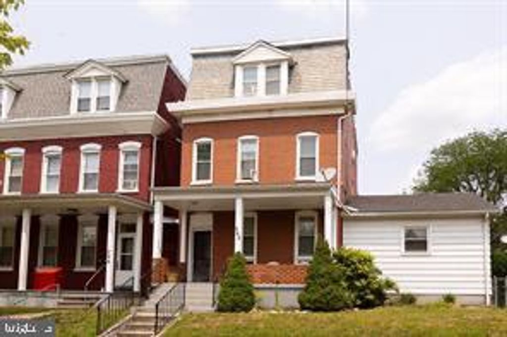 Photo of 744 W Washington Street, HAGERSTOWN, MD 21740 (MLS # MDWA2032428)