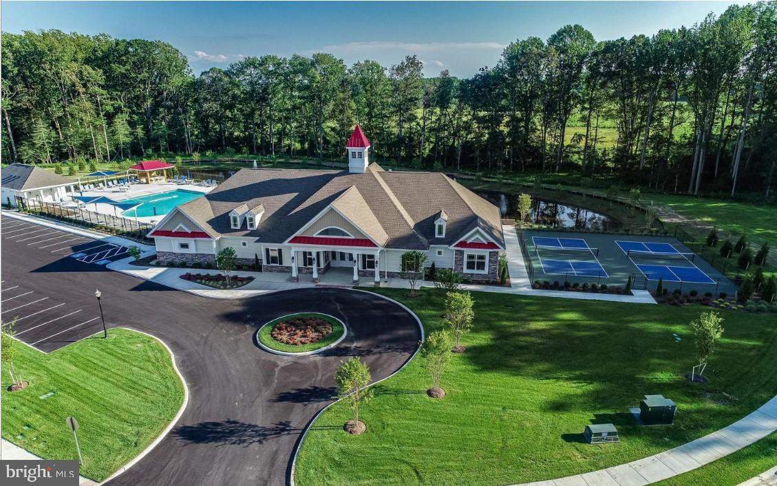 FOUR SEASONS AT BELLE TERRE - Residential