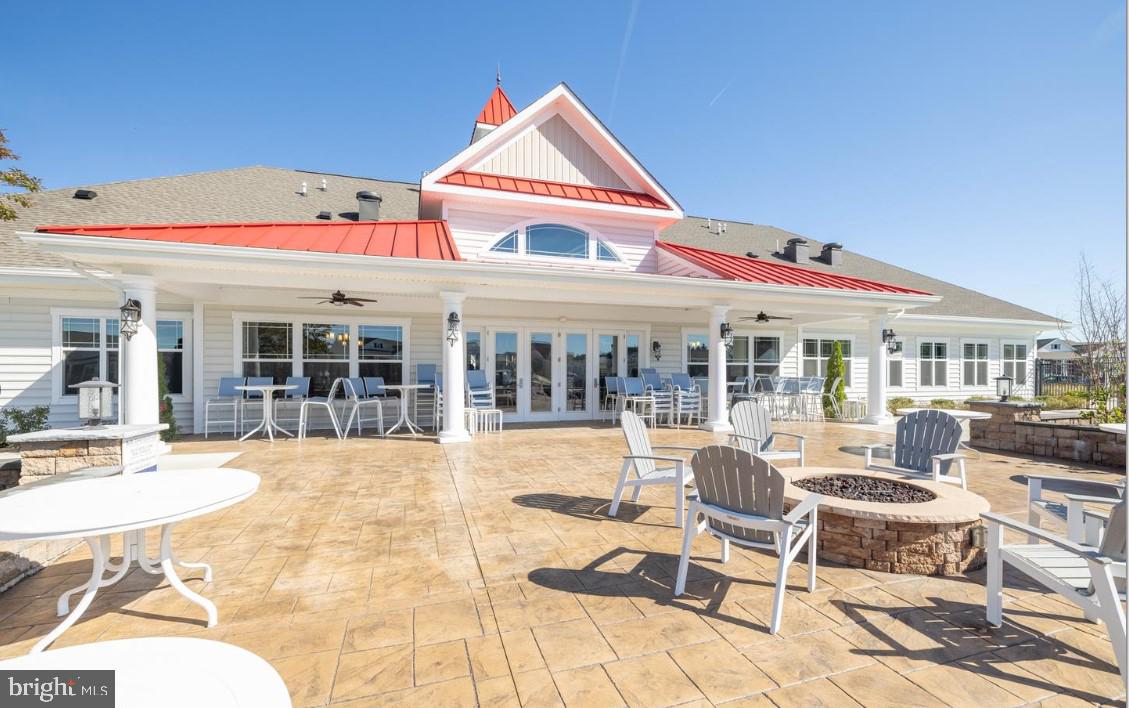 FOUR SEASONS AT BELLE TERRE - Residential