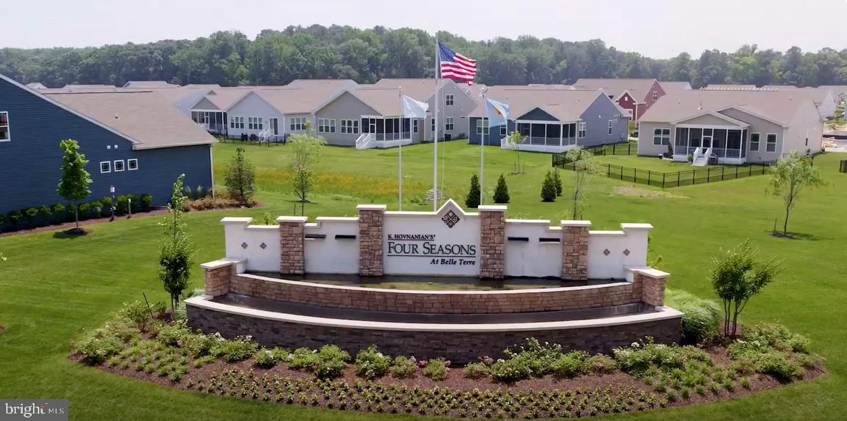 FOUR SEASONS AT BELLE TERRE - Residential