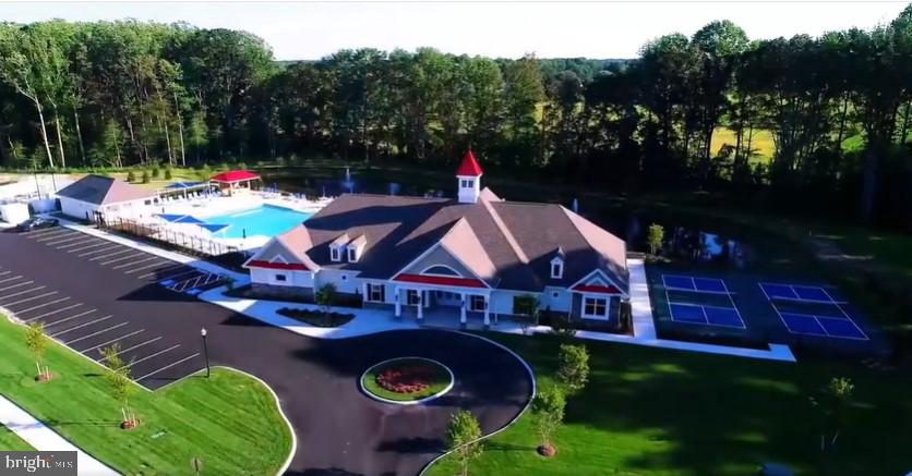 FOUR SEASONS AT BELLE TERRE - Residential