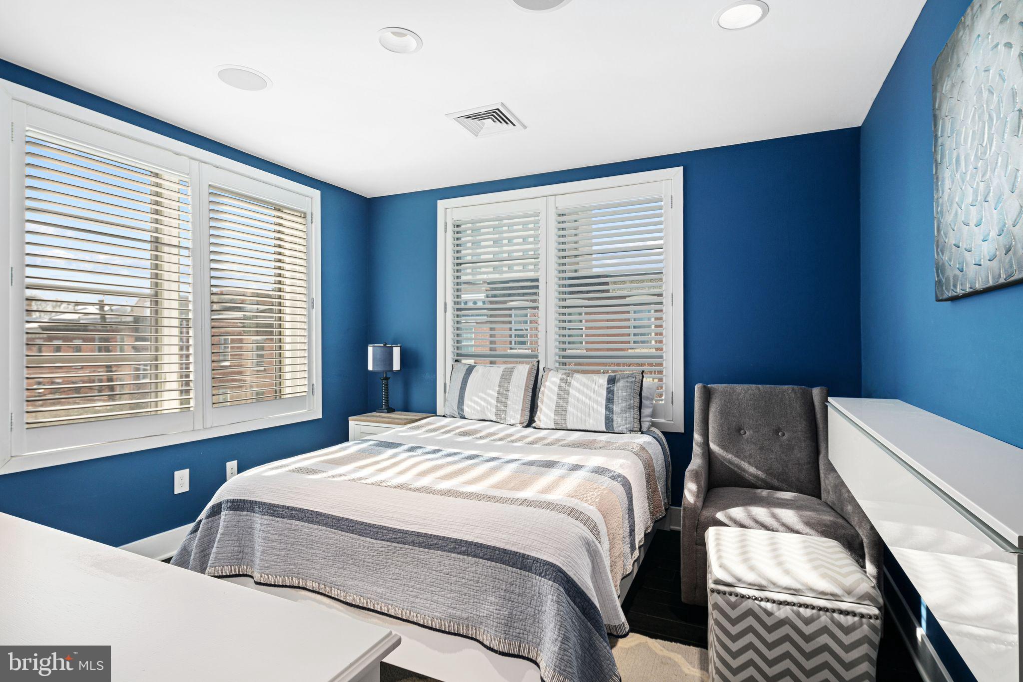 AVENUE OF THE ARTS - Residential