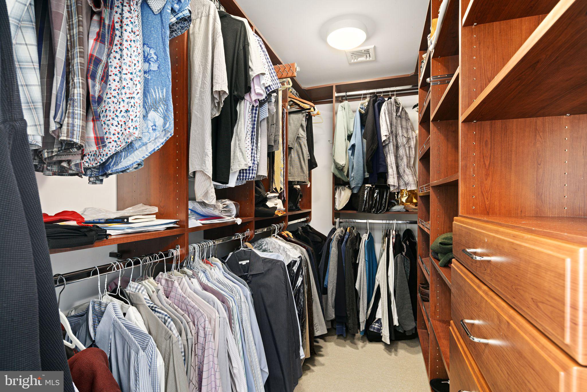 AVENUE OF THE ARTS - Residential