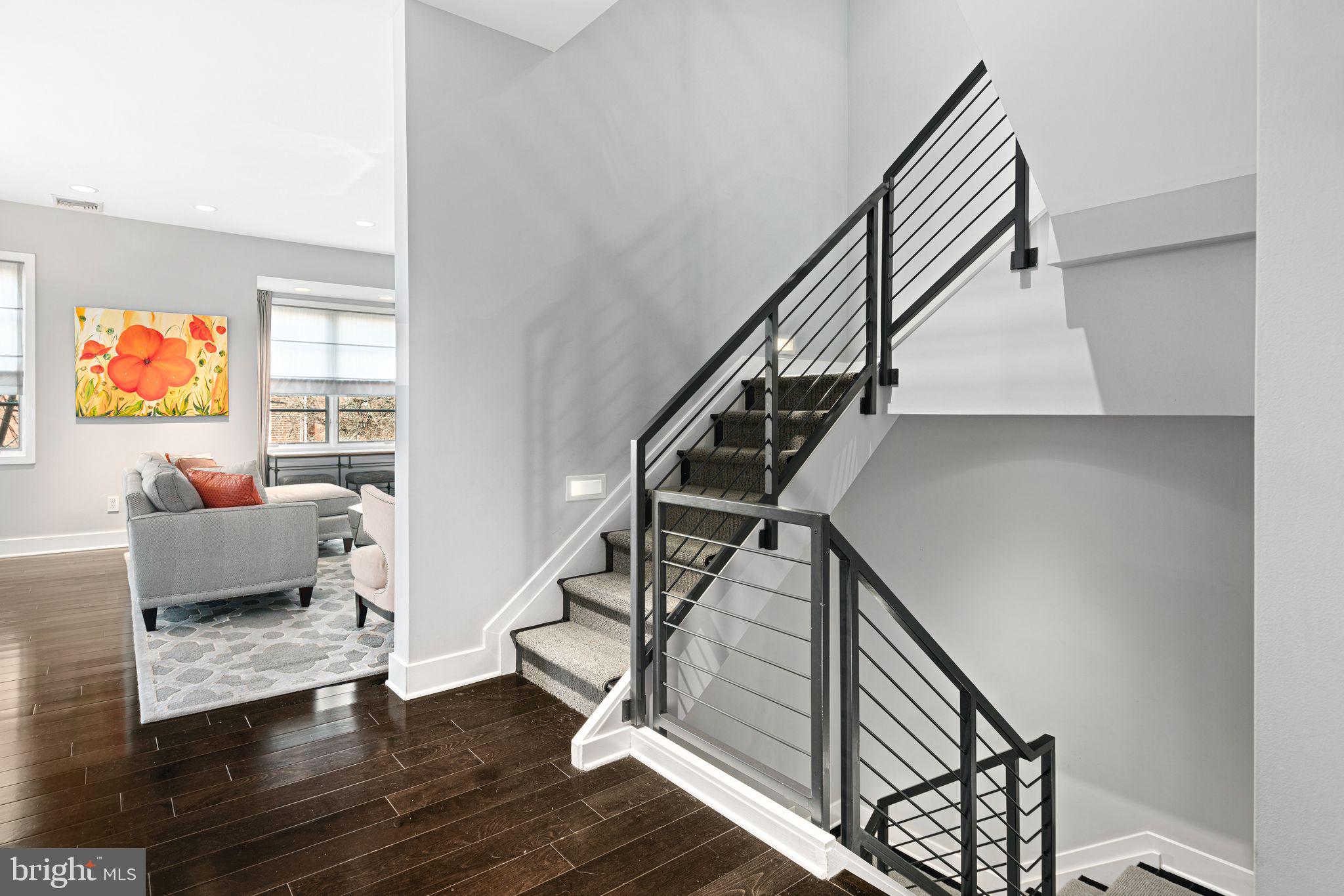 AVENUE OF THE ARTS - Residential