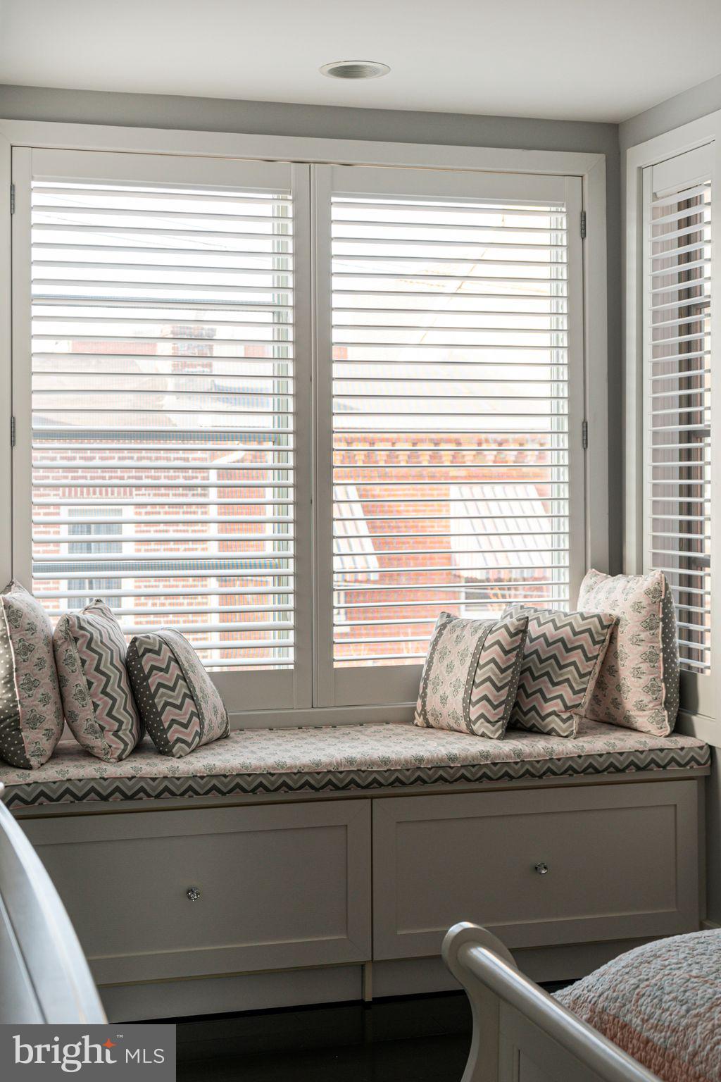 AVENUE OF THE ARTS - Residential