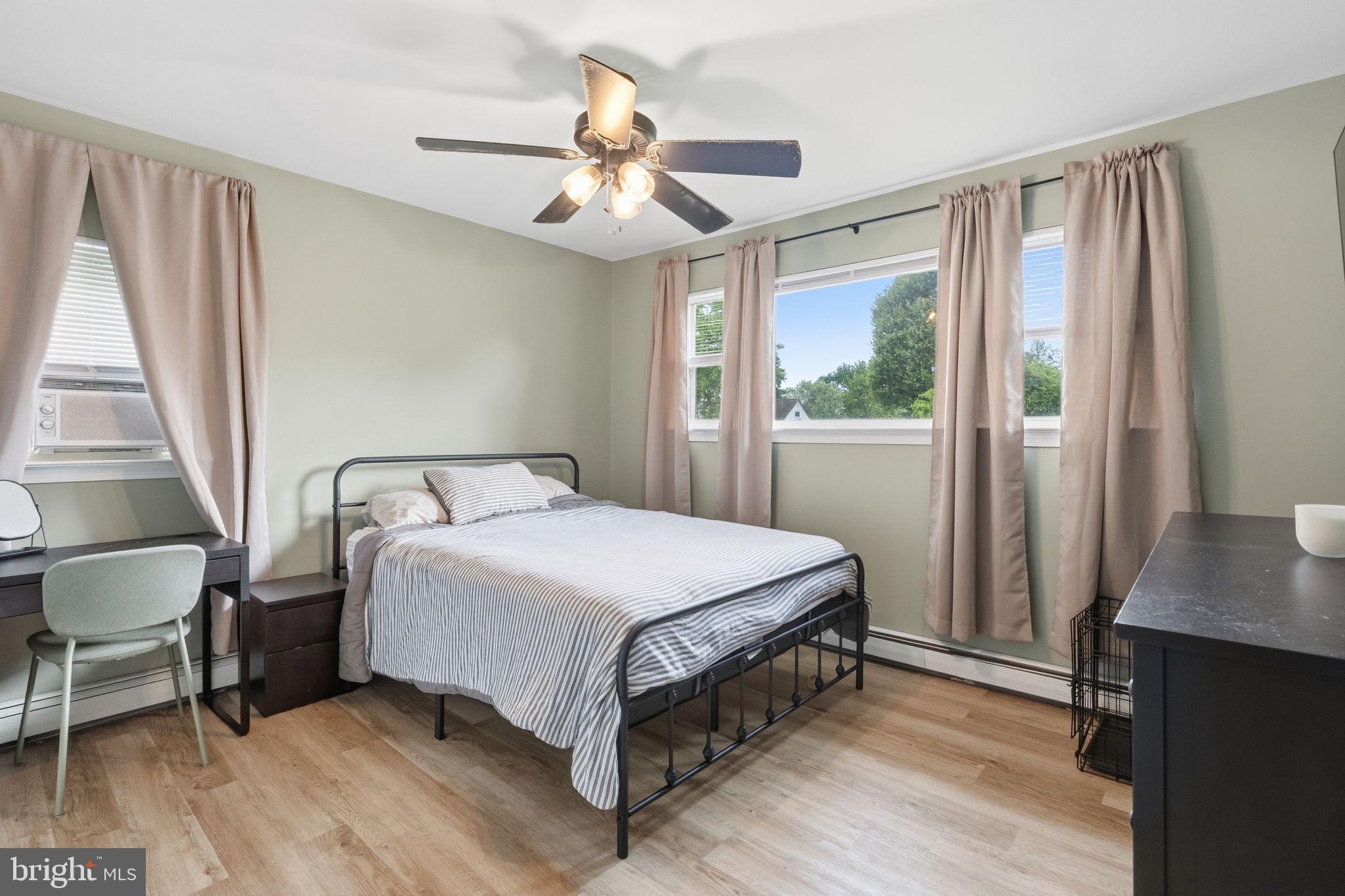 FEASTERVILLE HGTS - Residential
